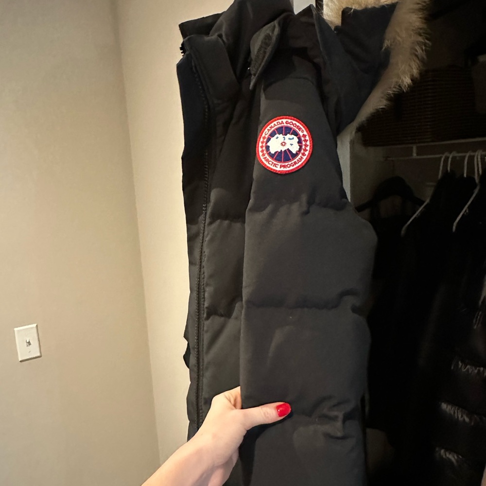 Women's Canada Goose Classic Fit